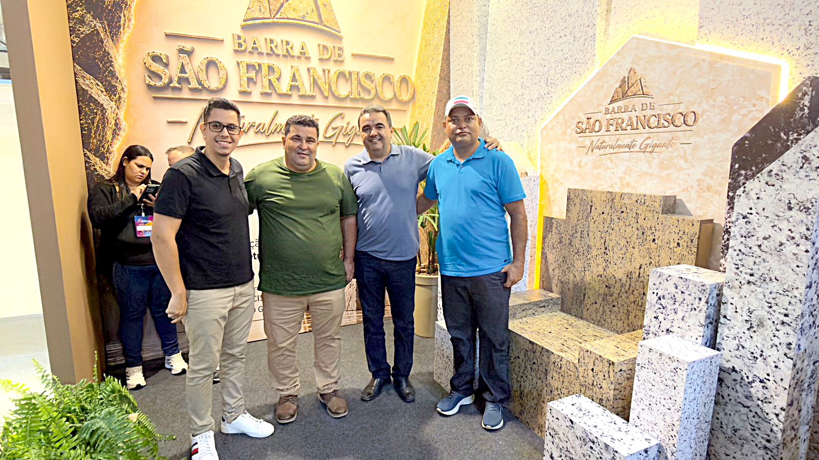 Vereadores prestigiam a Feira dos Municípios 2026