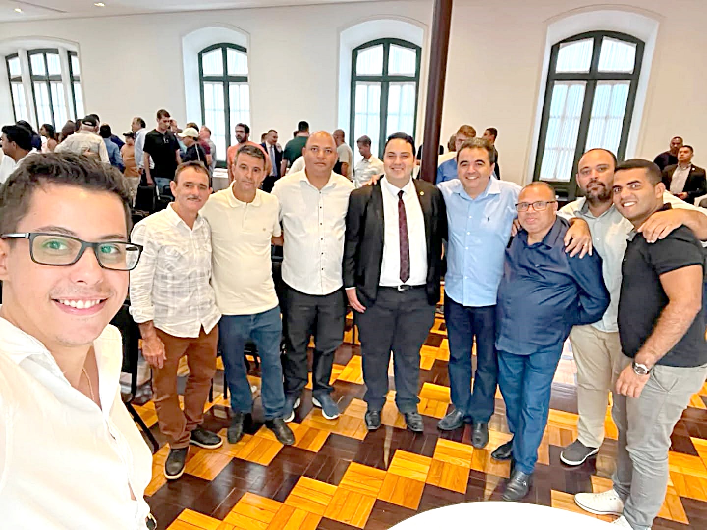Vereadores francisquenses prestigiam inauguração da nova sede da ASCAMVES