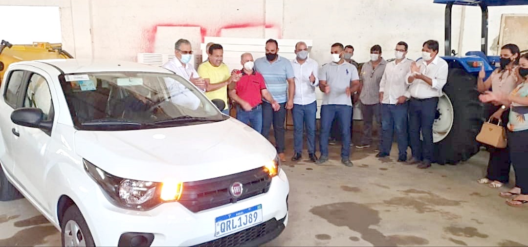 Vereadores prestigiam visita de deputado Neucimar Fraga