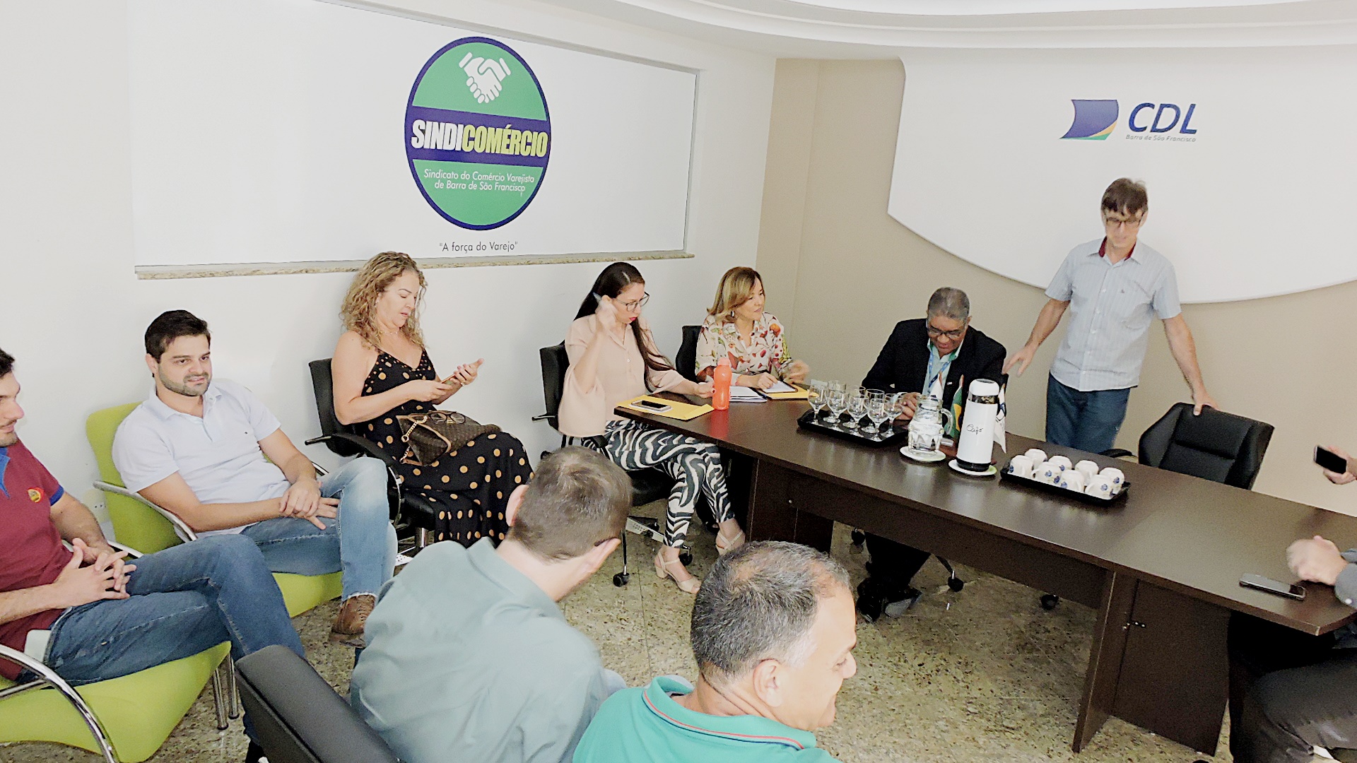 Autoridades e CDL discutiram em reunião temas relacionados ao trânsito francisquense