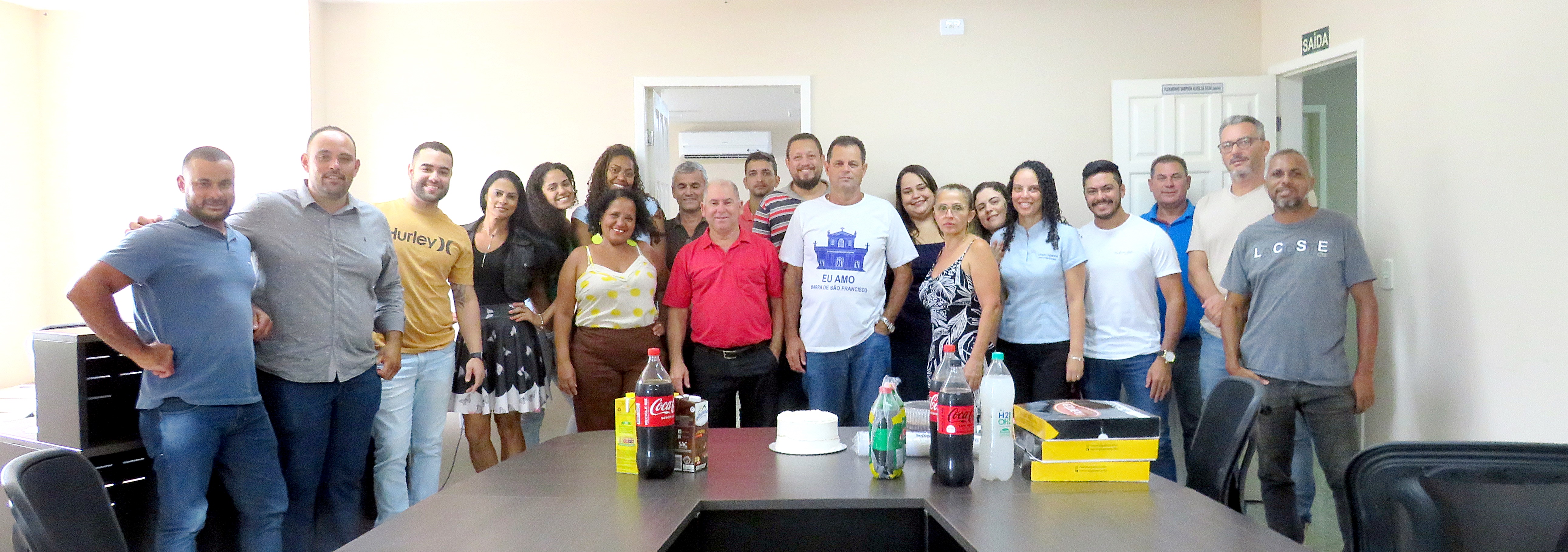 Aniversariantes de Março comemoram aniversário com colegas