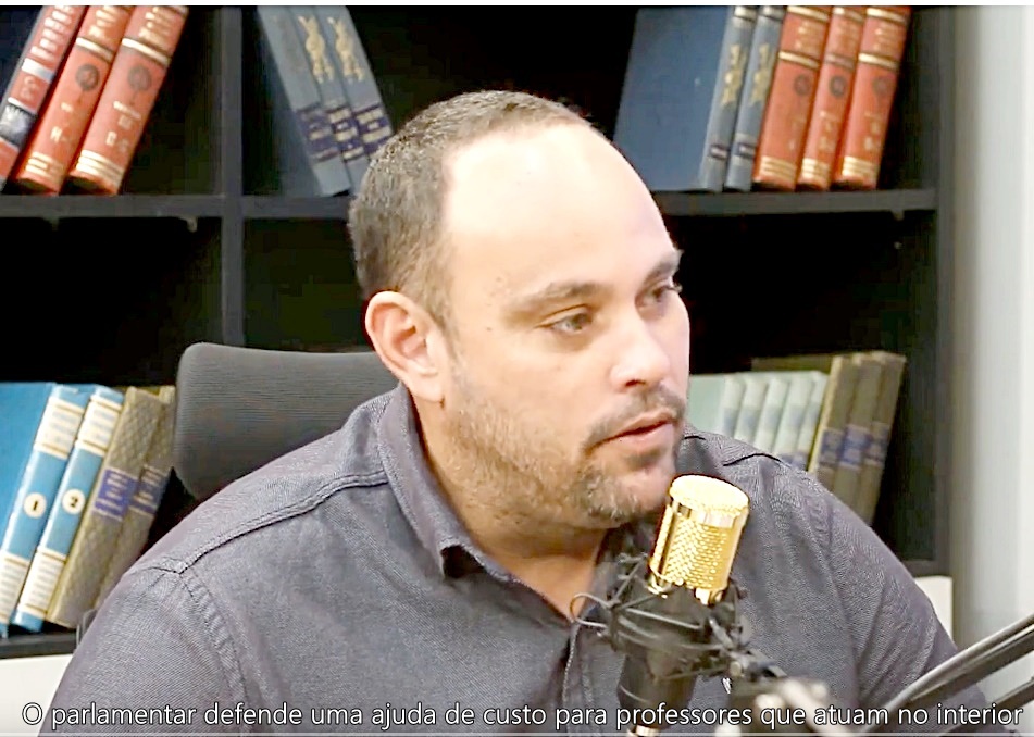  Lemão Vitorino intercede junto ao Executivo e quer ajuda para professores