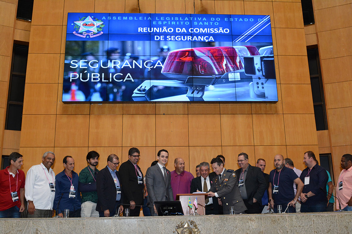 Juvenal Calixto participa do lançamento da carta de propostas para segurança 