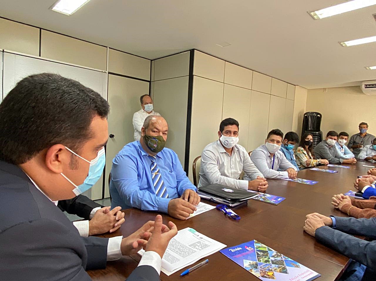 Vereador Higor participa de reunião entre ASCAMVES e Assembleia Legislativa