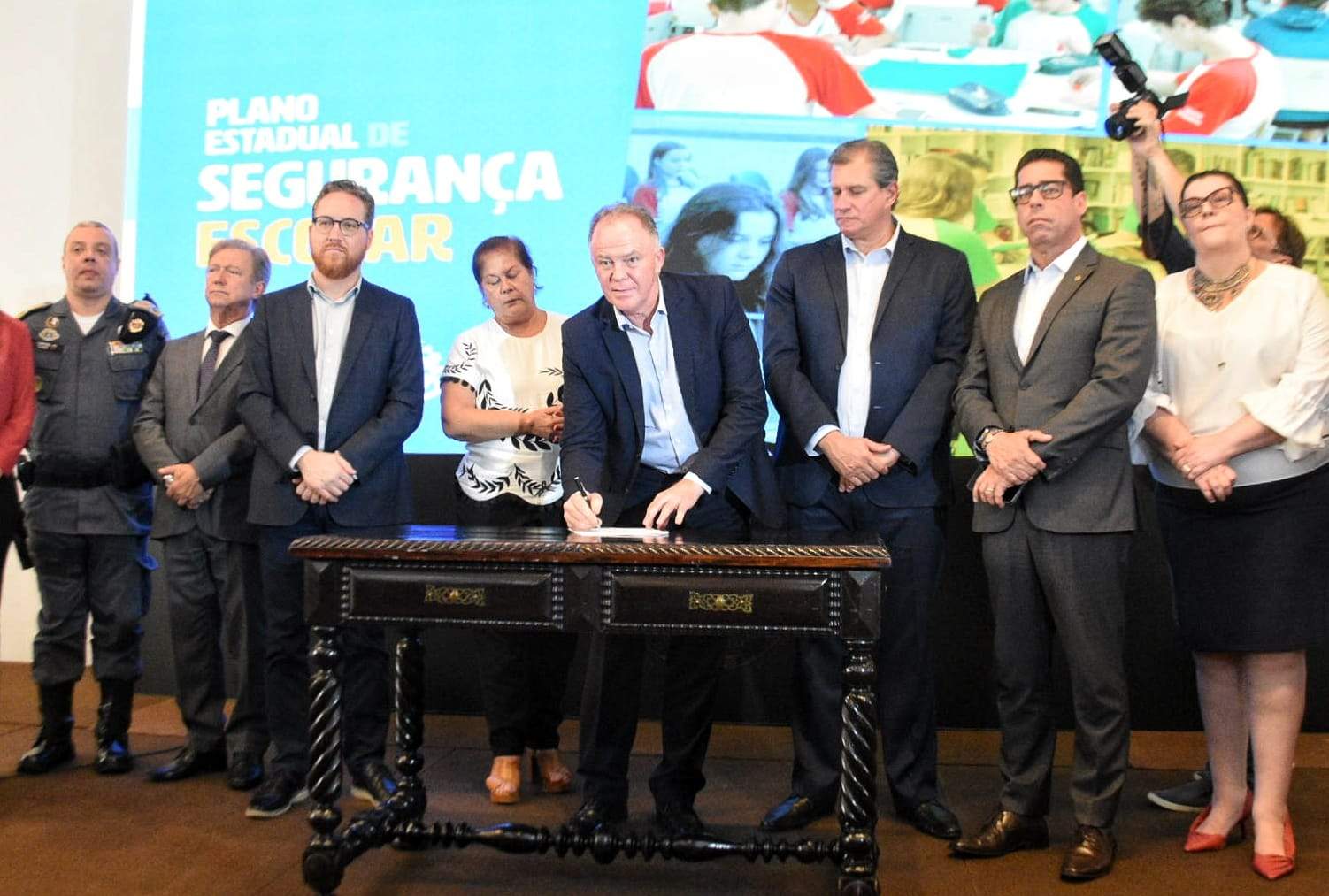  'Corra, se esconda e lute' é o lema contra violencia nas escolas do ES