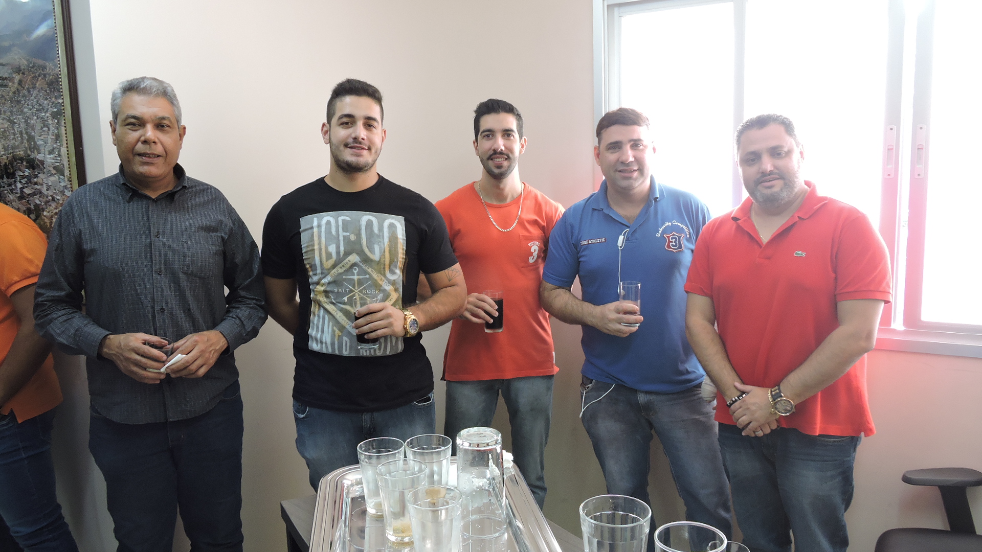 Aniversário é comemorado por funcionários, autoridades e convidados no plenarinho nesta quarta-feira (24)