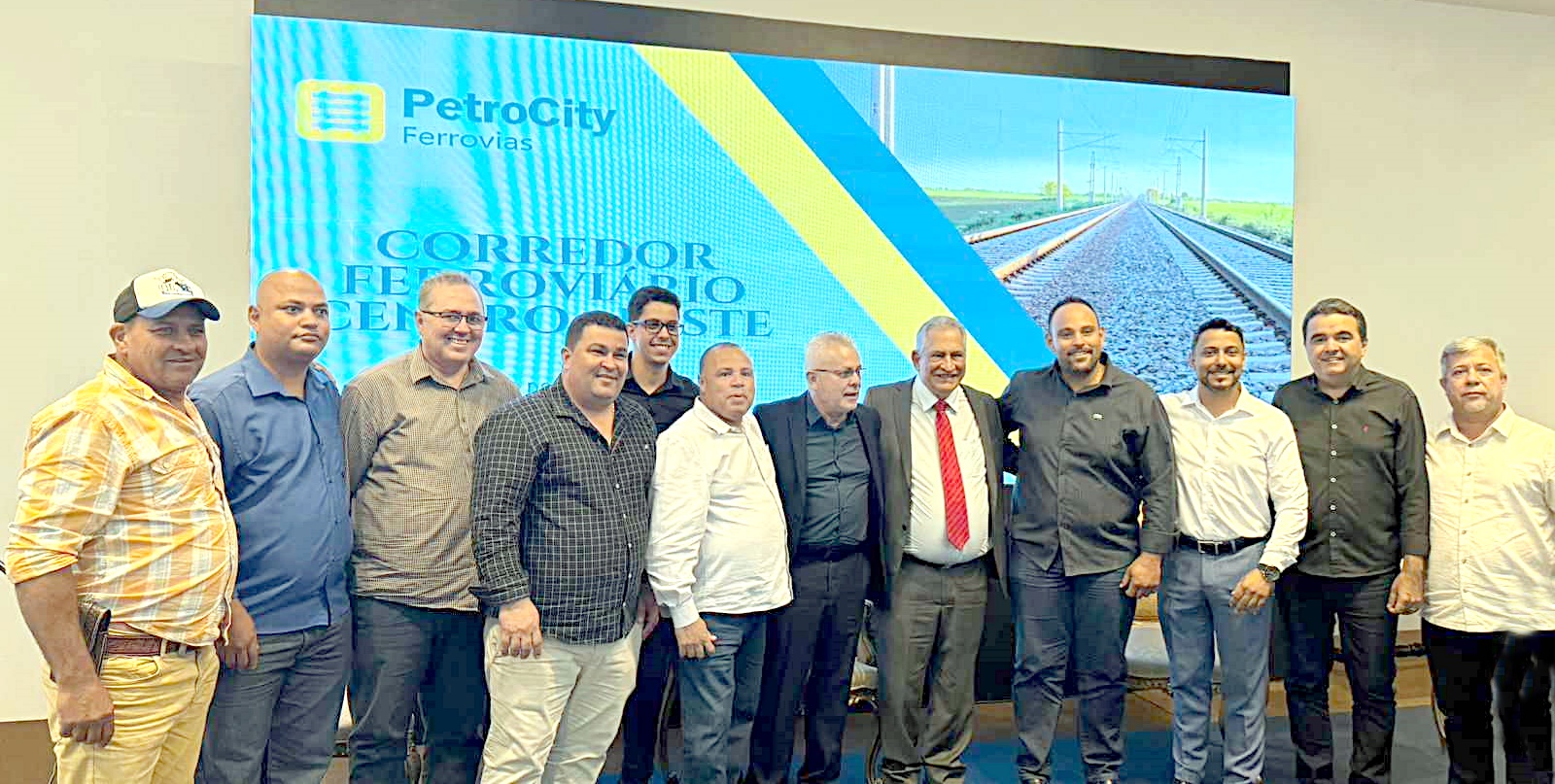 Vereadores francisquenses prestigiam audiencia da PetroCity