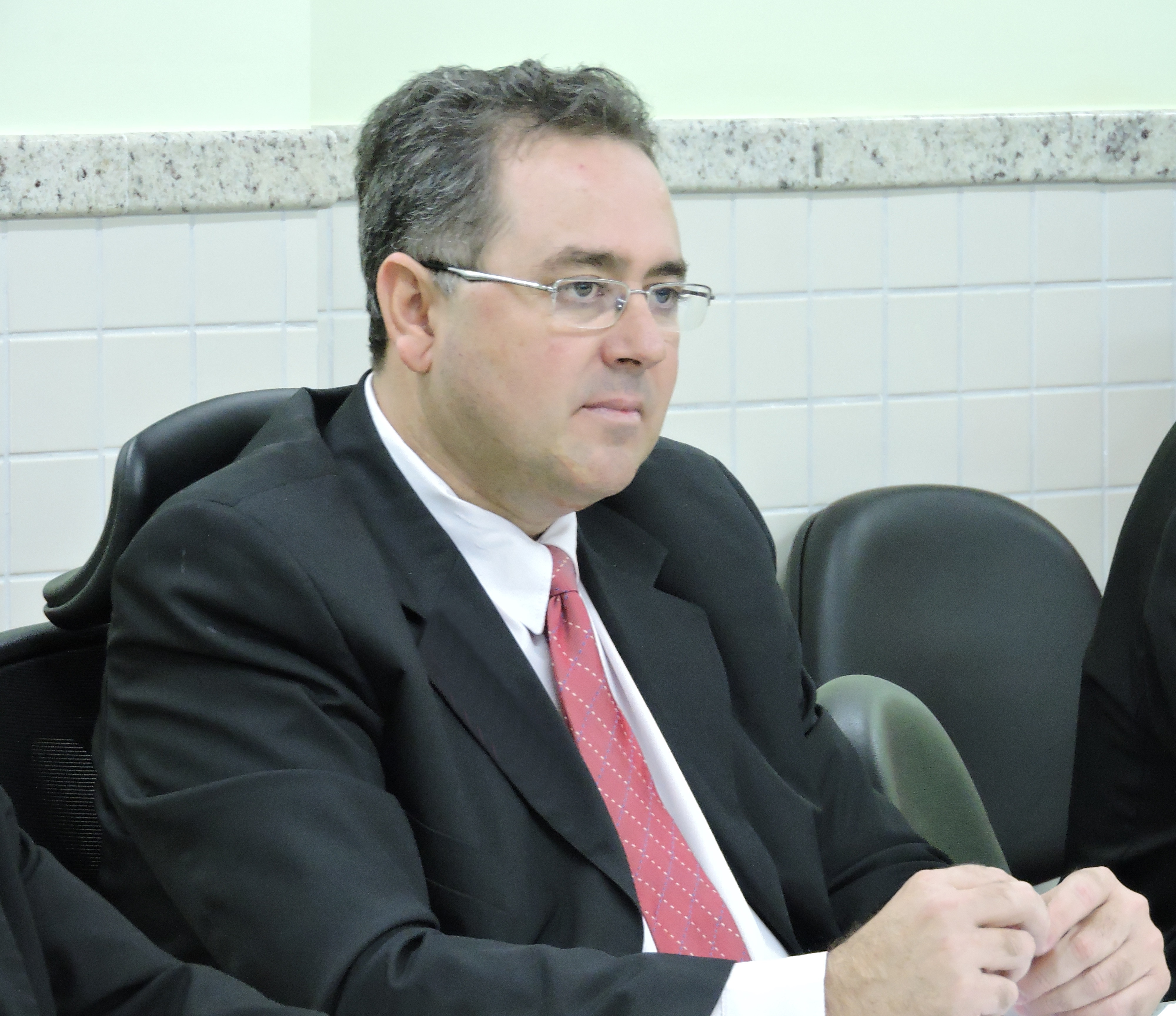 Juvenal pede contratação de fiscais e retorno do desfile cívico de 7 de Setembro