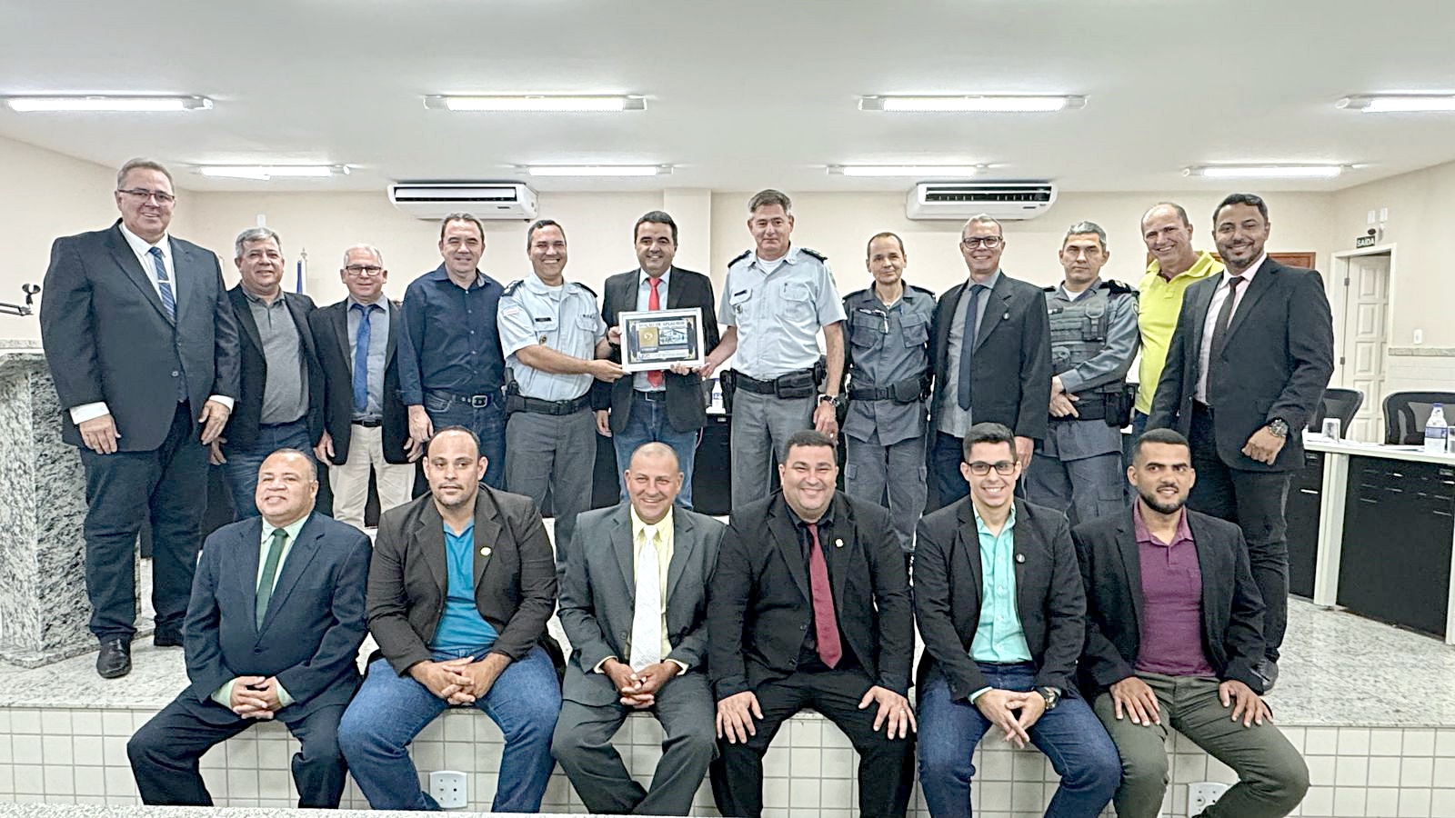 Câmara presta homenagens aos 190 Anos da PM