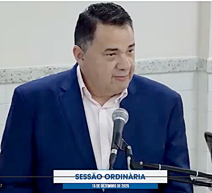 Secretário de Estado da SEDURB recebe Título de Cidadania Francisquense