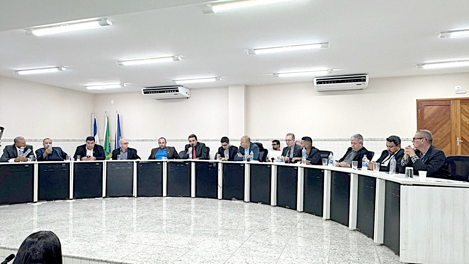 Câmara aprova reajuste nos salários dos servidores municipais